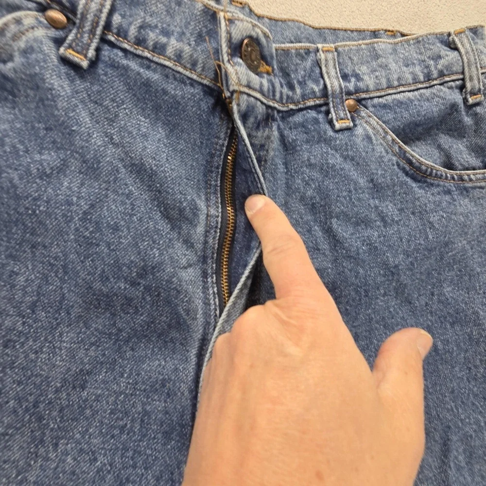Vintage Levis 540 Jeans Mens Relaxed Zip Fly Made In USA 90s Fits 32x30
